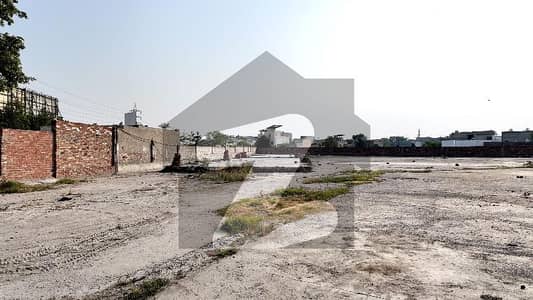 پائن ایونیو لاہور میں 4 کنال کمرشل پلاٹ 60.0 کروڑ میں برائے فروخت۔