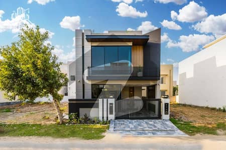 5 MARLA FULL HOUSE FOR RENT IN PHASE 9 TOWN NEAR MARKET