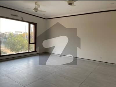 ڈی ایچ اے فیز 6 ڈی ایچ اے ڈیفینس,کراچی میں 6 کمروں کا 1 کنال مکان 24.0 کروڑ میں برائے فروخت۔ ڈی ایچ اے فیز 6 ڈی ایچ اے ڈیفینس,کراچی میں 6 کمروں کا 1 کنال مکان 24.0 کروڑ میں برائے فروخت۔