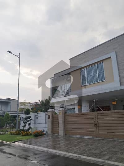 Beautiful Brand New 5 Bed Brig House available for urgent Sale in Askari 10 Sec-S!