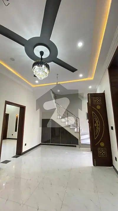 8 MARLA LOWER PPORTION AVAILABLE FOR RENT IN MILITARY ACCOUNT SOCIETY
