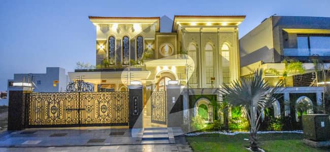 Luxury Modern House For Sale Near McDonalds Prime Location