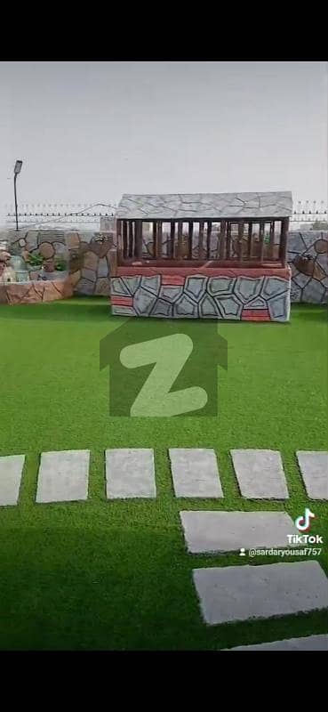 Cosmo politon society  Opposite mazr e qaid  4bed dd  2000 sqrft  3rd floor with roof  Lift 24 hours  Stand by gernator  No lodshading Peaceful area  Peaceful place