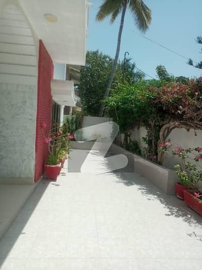 300 Yards Bungalow For Rent