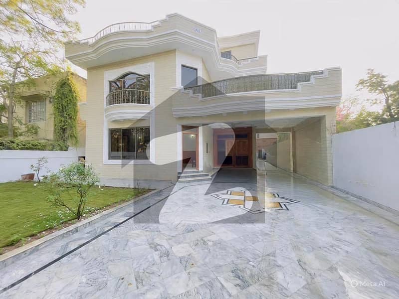 Liveable House For Sale On Prime Location In F-6 Liveable House For Sale On Prime Location In F-6