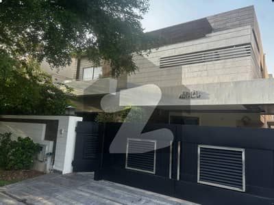 1 KANAL ELEGANT AND FULLY MAINTAINED SUPER HOT LOCATED BUNGALOW IS AVAILABLE IN THE BEST BLOCK OF DHA LAHORE ACs Installed
