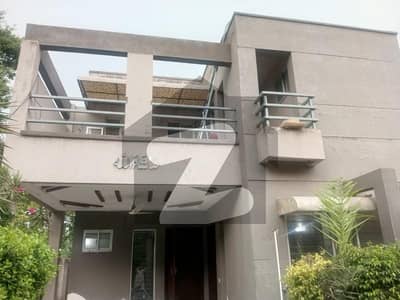 3 Bed Attached Bath  Reserve A Centrally Located House Of 5 Marla In Green Avenue Housing Society