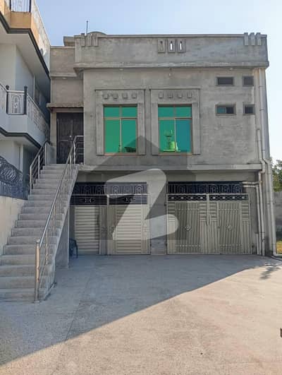Flat 2 Bedroom With Car Parking And Roof Terrace For Rent