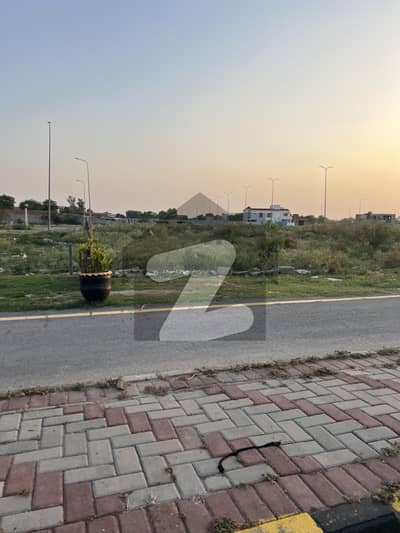 ڈی ایچ اے 9 ٹاؤن ڈیفنس (ڈی ایچ اے),لاہور میں 5 مرلہ رہائشی پلاٹ 1.05 کروڑ میں برائے فروخت۔ ڈی ایچ اے 9 ٹاؤن ڈیفنس (ڈی ایچ اے),لاہور میں 5 مرلہ رہائشی پلاٹ 1.05 کروڑ میں برائے فروخت۔