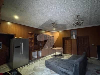 40 Marla House Available For Rent