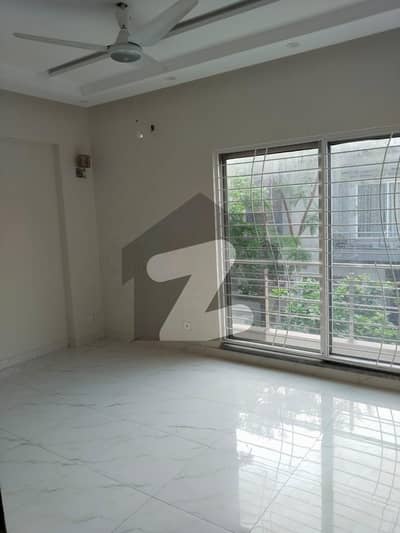5 MARLA ELEGANT AND FULLY MAINTAINED SUPER HOT LOCATED BUNGALOW IS AVAILABLE IN THE BEST BLOCK OF DHA LAHORE.