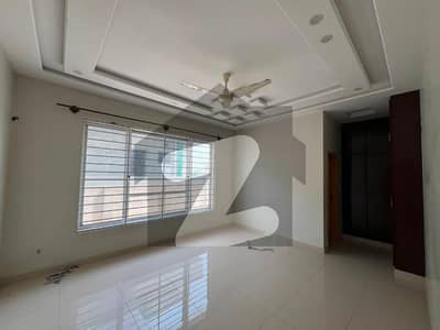 Live With Space, Privacy, And Elegance 1 Kanal Luxury Ground Portion In G-14/3.