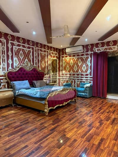 10 Marla House Available For Sale In Jasmine Block Sector C Bahria Town Lahore