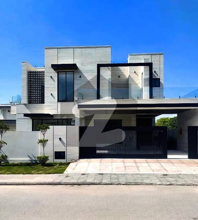 1 Kanal Ultra-Modern Designer House For Sale Double Unit Premium Location