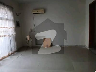 SYED BROTHERS PROUDLY OFFERS: 1-Kanal Elegant And Fully Maintained Old Bungalow In The Best Block Of DHA Lahore.