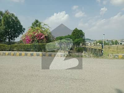 E-18 Health Enclave Islamabad Corner Residential 800 Sy Yds plot