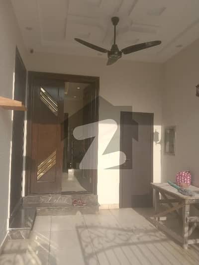 5 marla beautiful corner house for sale  hundred percent original pics