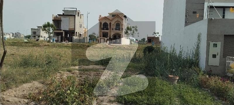 ڈی ایچ اے فیز9 پریزم ڈی ایچ اے ڈیفینس,لاہور میں 10 مرلہ رہائشی پلاٹ 98.0 لاکھ میں برائے فروخت۔ ڈی ایچ اے فیز9 پریزم ڈی ایچ اے ڈیفینس,لاہور میں 10 مرلہ رہائشی پلاٹ 98.0 لاکھ میں برائے فروخت۔