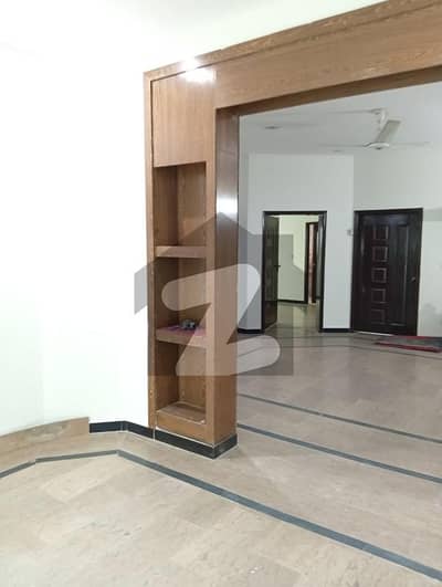 10 Marla Upper Portion Available For Rent 10 Marla Upper Portion Available For Rent