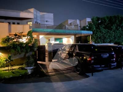 4 Beds 1 Kanal Beautiful Location House for Sale in Sector B Askari 11 Lahore.