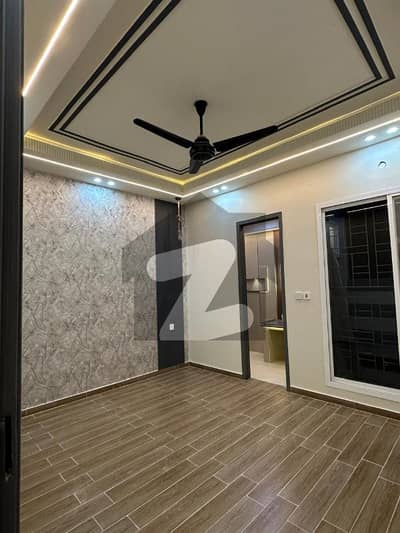 5 MARLA MODREN DESIGN HOUSE FOR SALE