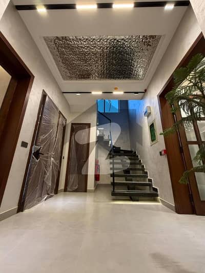 1 Kanal Brand New Levish Upper Portion Availible For Rent In DHA Phase 7 Near To Mcdonls