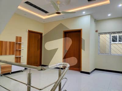 7 Marla House Available For Rent Near Park Musjid Or Commercial