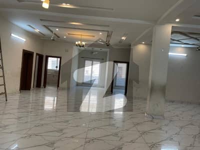 Luxury Constructed 2 Kanal Upper Portion House For Rent Commercial Use.