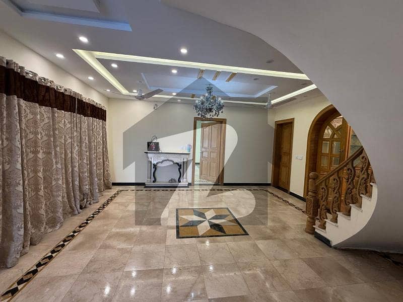1 Kanal Luxury House in F-7 Islamabad 1 Kanal Luxury House in F-7 Islamabad
