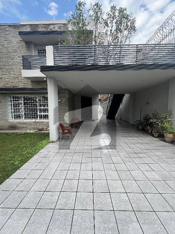 E-7 5bedroom House For Rent E-7 5bedroom House For Rent