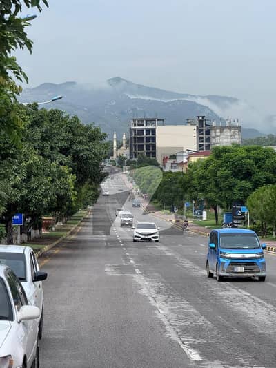 Prime Commercial Plot For Sale In G Block