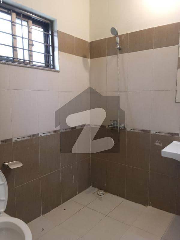 10 MARLA 3 BEDROOM HOUSE AVAILABLE FOR SALE 10 MARLA 3 BEDROOM HOUSE AVAILABLE FOR SALE