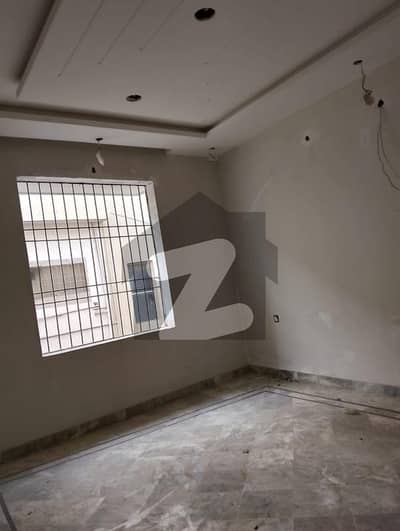 5 ROOMS 3 WASHROOM IN JOHAR FOR SILENT COMMERCIAL BEHIND UNIVERSITY ROA