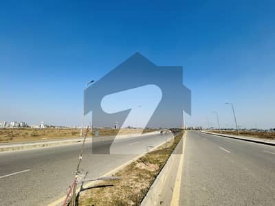 10 Marla Plot For Sale In Reasonable Price 80ft Road Plot