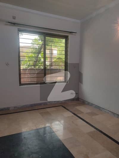 Ground Portion For Rent 10Marla