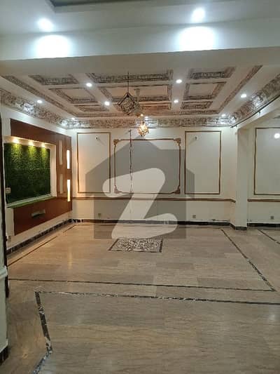 پنجاب سمال انڈسٹریز کالونی لاہور میں 2 کمروں کا 12 مرلہ زیریں پورشن 66.5 ہزار میں کرایہ پر دستیاب ہے۔