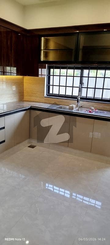 10 Marla house for sale