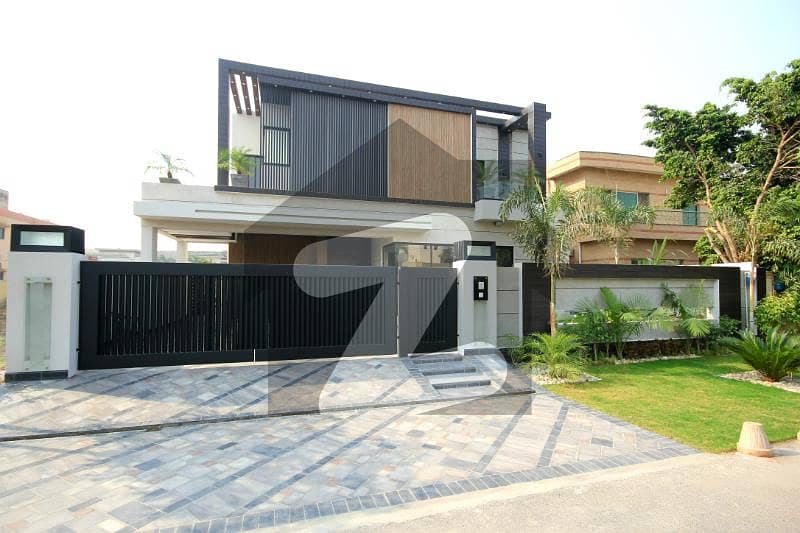 1 Kanal Designer House with Modern Features 1 Kanal Designer House with Modern Features