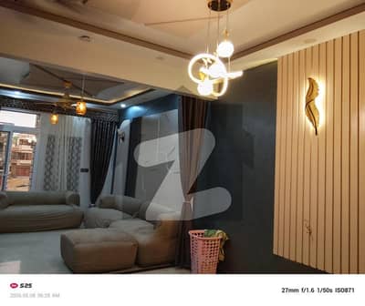 2 bed Drawing Dining west open flat
