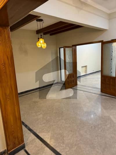 full house for rent neet and clean 3 bed 4 washroom big garage big road silent office k lye 230 rent hai