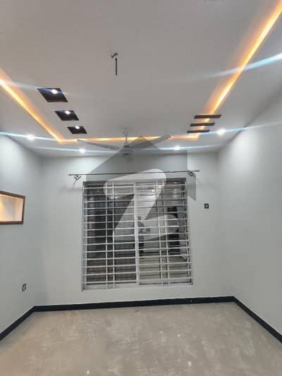 8 Marla Upper Portion For Rent Block C Near To J7 Emporium All Facilties Available