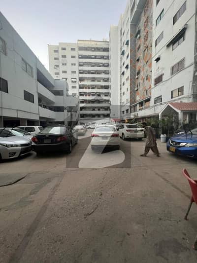 ONE ROOM FOR RENT IN CLIFTON BLOCK 02