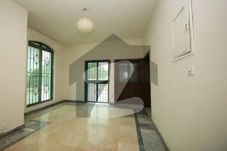 DHA Phase 1, 01 Kanal, UnFurnished Upper Portion For Rent. Original Pictures Attached.