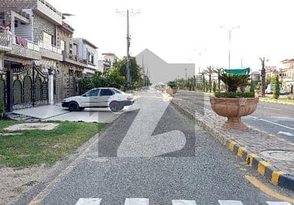 Aesthetic Prime Location Residential Plot Of 1 Kanal For sale Is Available Aesthetic Prime Location Residential Plot Of 1 Kanal For sale Is Available