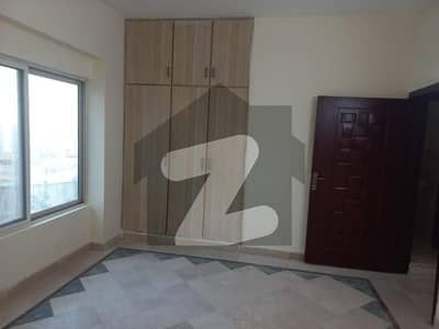 1250 Square Feet Flat For Grabs In E-11 1250 Square Feet Flat For Grabs In E-11