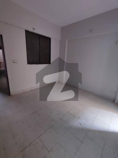 Prime Location 700 Square Feet Flat For Sale In PECHS Block 2 Karachi