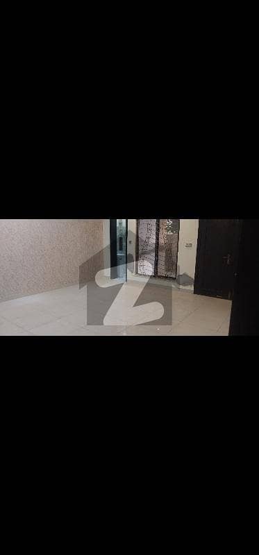New Muslim Main wahdat Rod 4 Kanal Comercial dubal story 26 Rooms 2 Get big parking office school college university health institution ky ly ideol