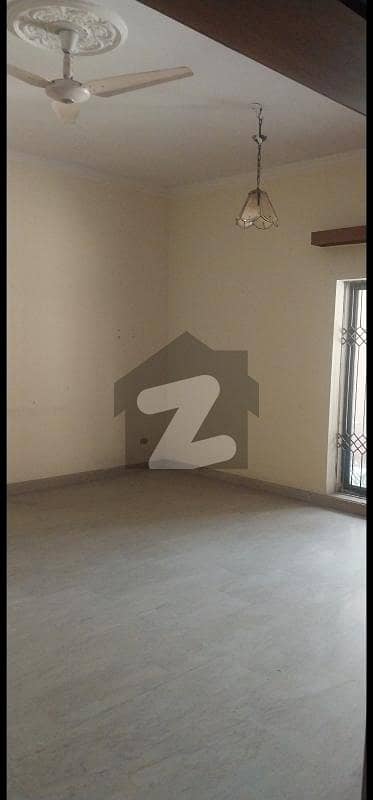 New Muslim Main Wahdat Rod 4 Kanal Commercial Dual Storey 26 Rooms 2 Get Big Parking Office School College University Health Institution Ideal