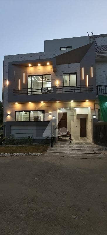 3.5 Marla Corner House 3.5 Marla Corner House