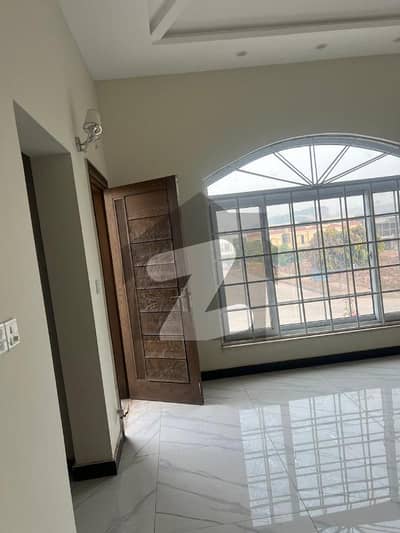 Sector C1, 10m house for sale on reasonable price. Sector C1, 10m house for sale on reasonable price.